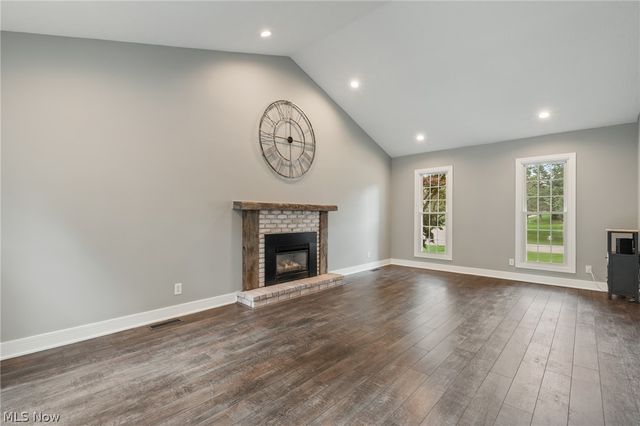 9067 NW Bletchley Avenue NW, North Canton, OH 44720