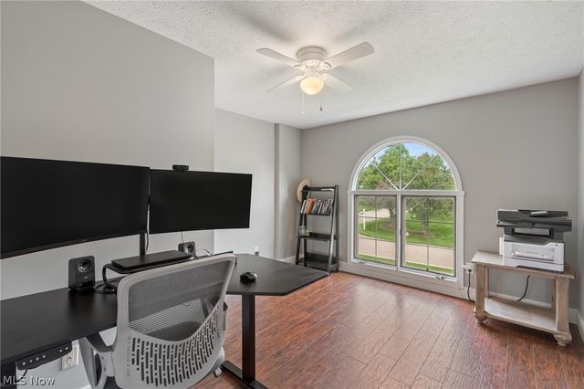 9067 NW Bletchley Avenue NW, North Canton, OH 44720