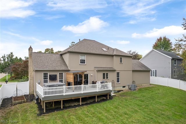 9067 NW Bletchley Avenue NW, North Canton, OH 44720