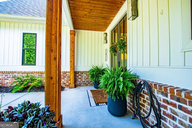 1800 Hutcheson Ferry Road, Whitesburg, GA 30185