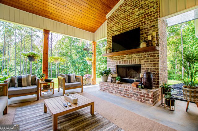 1800 Hutcheson Ferry Road, Whitesburg, GA 30185