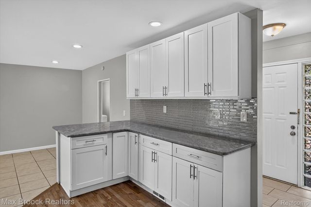 42459 Postiff Avenue, Plymouth Charter Township, MI 48170