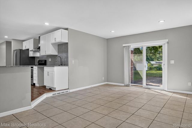 42459 Postiff Avenue, Plymouth Charter Township, MI 48170