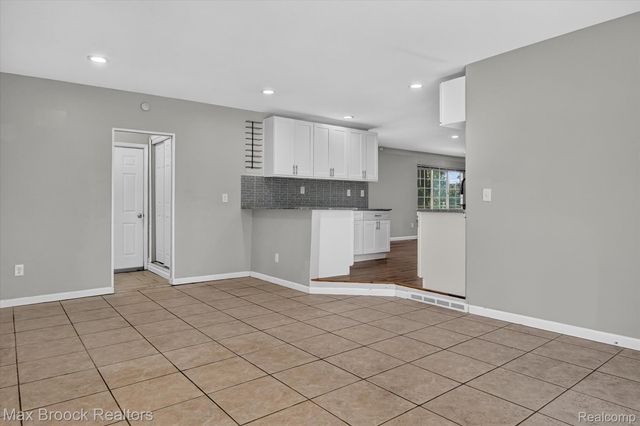42459 Postiff Avenue, Plymouth Charter Township, MI 48170