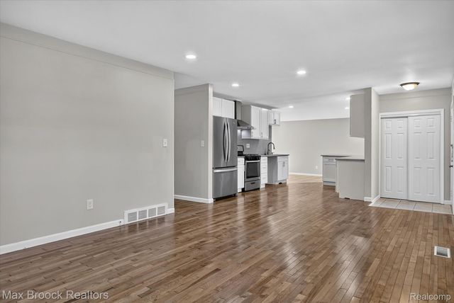 42459 Postiff Avenue, Plymouth Charter Township, MI 48170