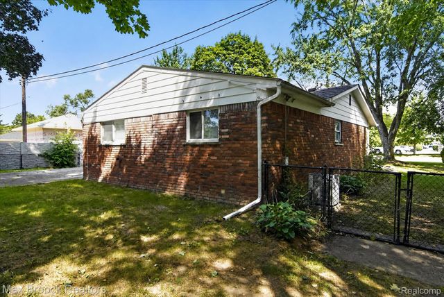 42459 Postiff Avenue, Plymouth Charter Township, MI 48170