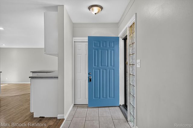 42459 Postiff Avenue, Plymouth Charter Township, MI 48170