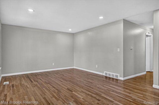 42459 Postiff Avenue, Plymouth Charter Township, MI 48170