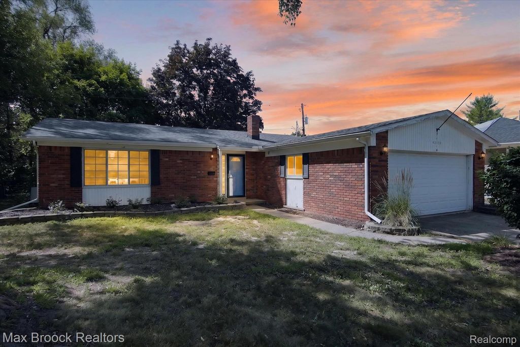 42459 Postiff Avenue, Plymouth Charter Township, MI 48170