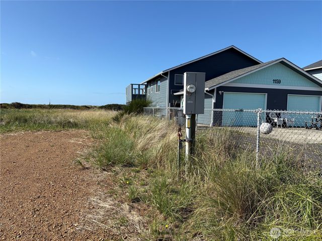1161 Ocean shores Boulevard SW, Ocean Shores, WA 98569