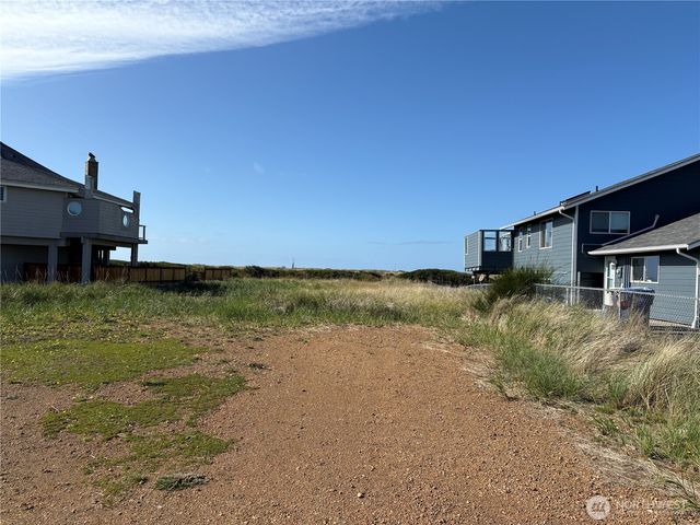 1161 Ocean shores Boulevard SW, Ocean Shores, WA 98569