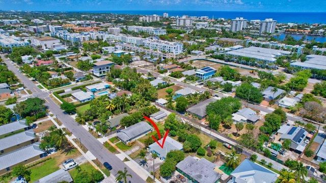 327 SE 3rd Avenue, Delray Beach, FL 33483