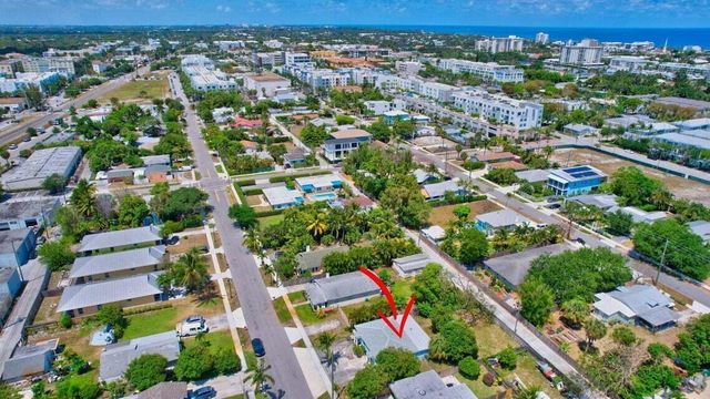 327 SE 3rd Avenue, Delray Beach, FL 33483