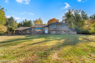 10 Samuel Dr, Raritan Twp., NJ 08822