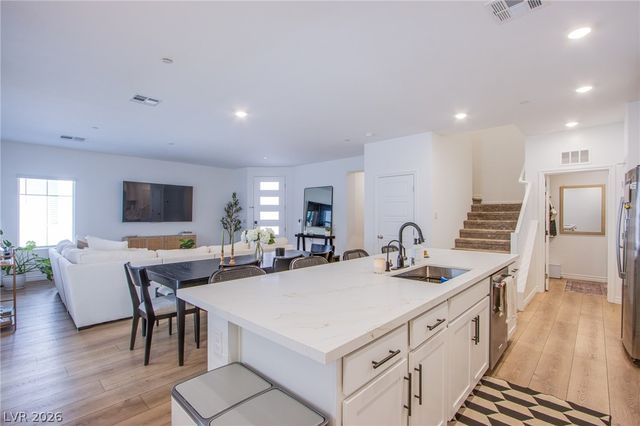 600 North Carriage Hill Drive 1152, Las Vegas, NV 89138