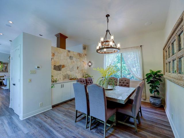 5910 Travis Woods CV, Austin, TX 78734