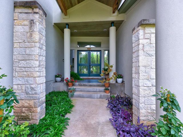 5910 Travis Woods CV, Austin, TX 78734