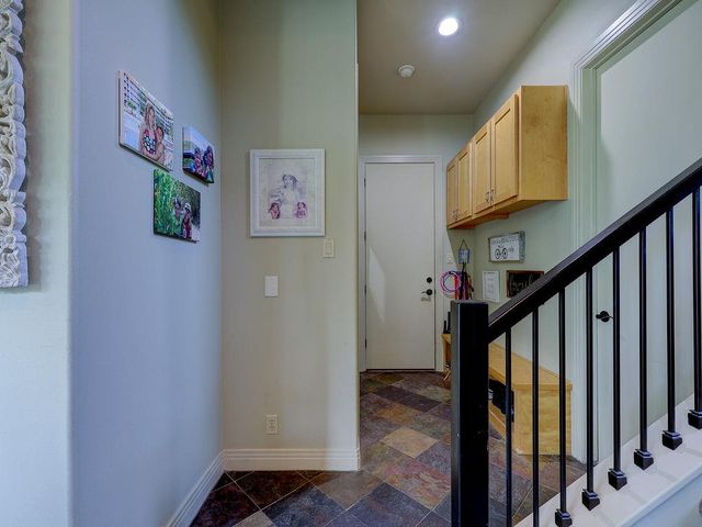5910 Travis Woods CV, Austin, TX 78734