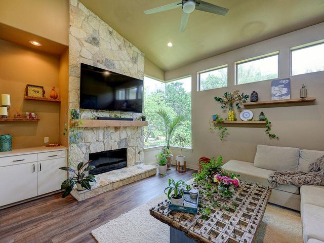 5910 Travis Woods CV, Austin, TX 78734