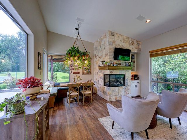 5910 Travis Woods CV, Austin, TX 78734