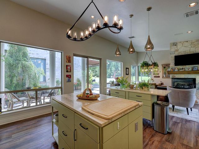 5910 Travis Woods CV, Austin, TX 78734