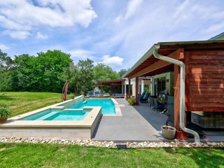 5910 Travis Woods CV, Austin, TX 78734