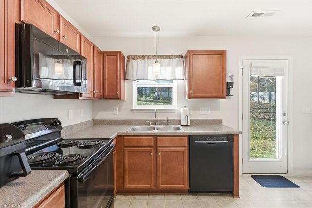 2750 Buckhorn Drive, Randleman, NC 27317