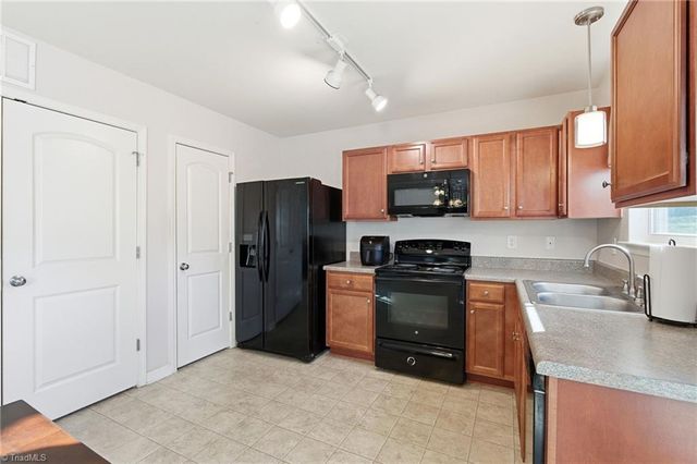 2750 Buckhorn Drive, Randleman, NC 27317