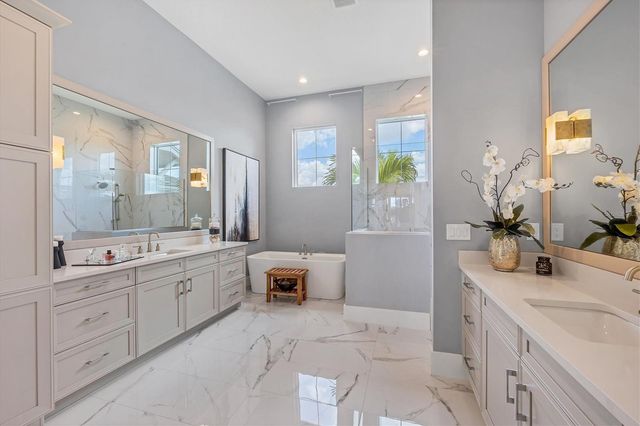 8477 PAVIA WAY, Lakewood Ranch, FL 34202