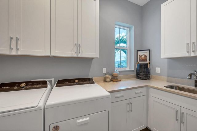 8477 PAVIA WAY, Lakewood Ranch, FL 34202