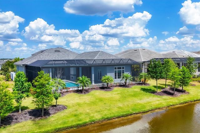 8477 PAVIA WAY, Lakewood Ranch, FL 34202