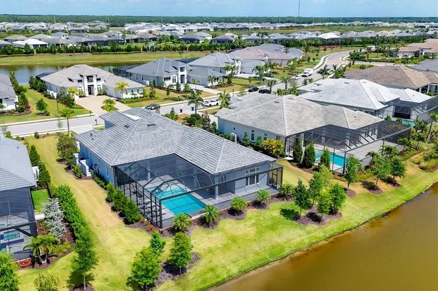 8477 PAVIA WAY, Lakewood Ranch, FL 34202