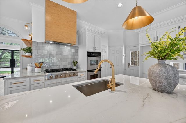 813 Pearl Drive, Southlake, TX 76092