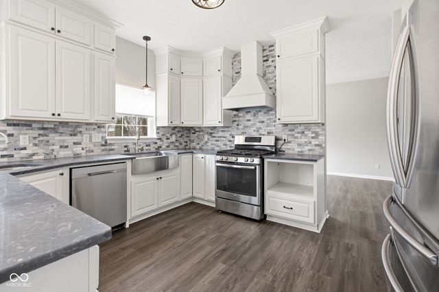 13985 Royalwood Drive, Fishers, IN 46037