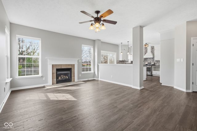 13985 Royalwood Drive, Fishers, IN 46037