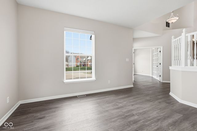 13985 Royalwood Drive, Fishers, IN 46037