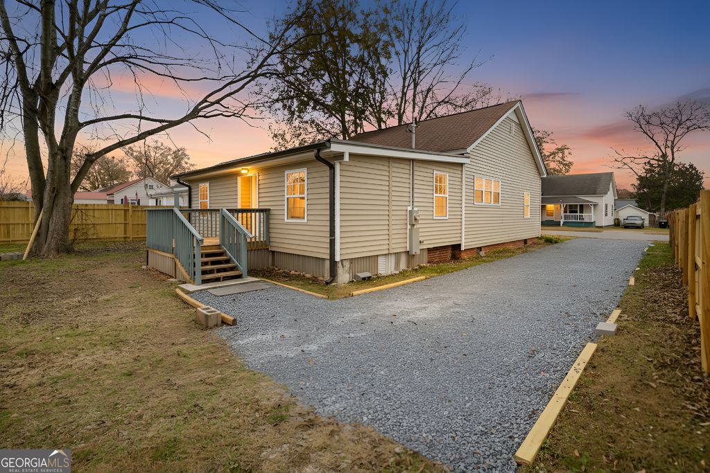 58 Elm Street, Aragon, GA 30104