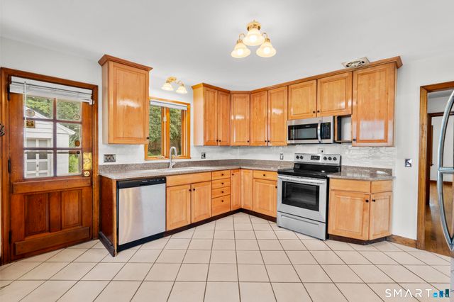 25 Ludlow Manor, Norwalk, CT 06855