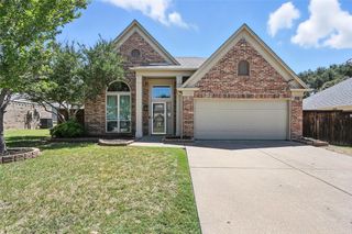 7020 Wooddale Drive, Watauga, TX 76148