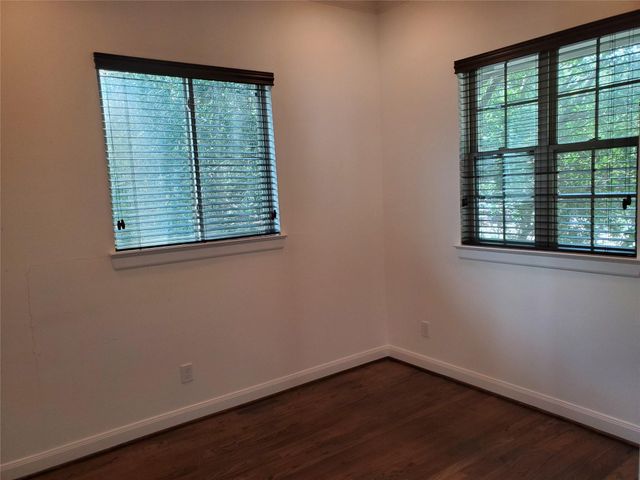2 Hermann Park Court, Houston, TX 77021