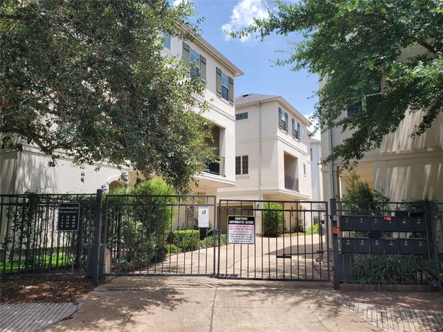 2 Hermann Park Court, Houston, TX 77021