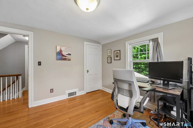 14 Dorset Road, West Hartford, CT 06119