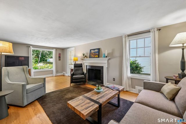 14 Dorset Road, West Hartford, CT 06119