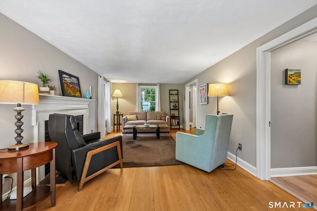 14 Dorset Road, West Hartford, CT 06119