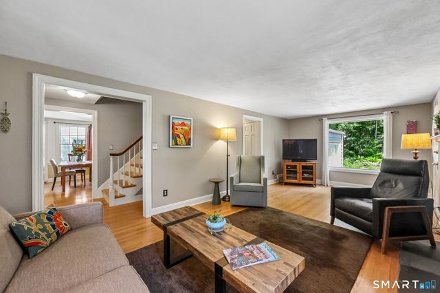 14 Dorset Road, West Hartford, CT 06119