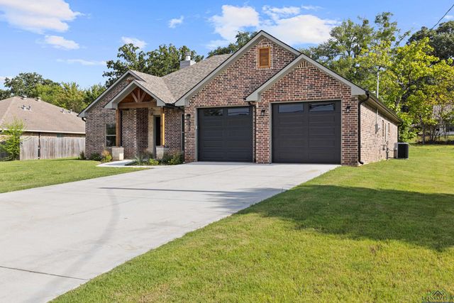 303 W Old US 80, White Oak, TX 75693