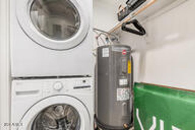 341 S MOUNTAIN Road 1, Apache Junction, AZ 85120