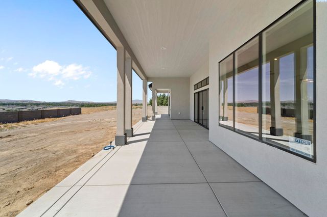 11812 Tschirky Court, Pasco, WA 99301