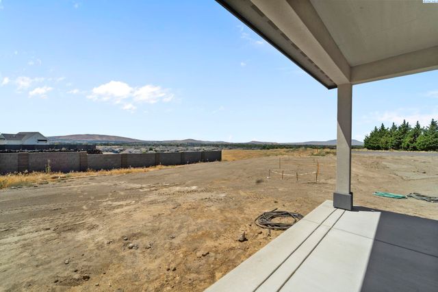 11812 Tschirky Court, Pasco, WA 99301