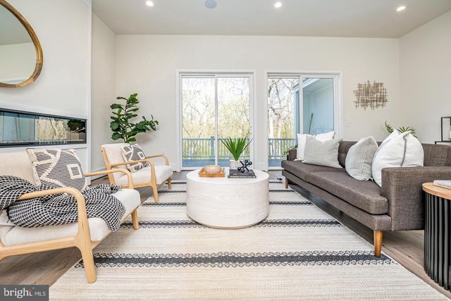 3705 GLENMOOR RESERVE, Chevy Chase, MD 20815